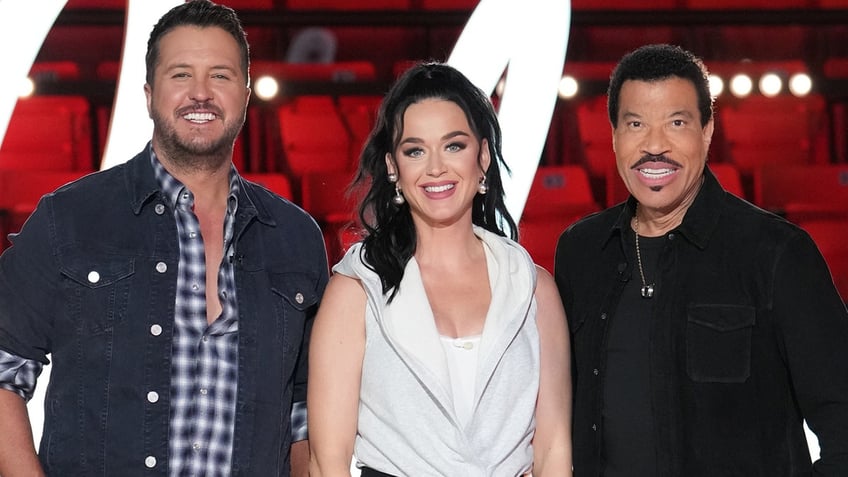 Katy Perry, Luke Bryan, Lionel Richie posing for "American Idol" promo