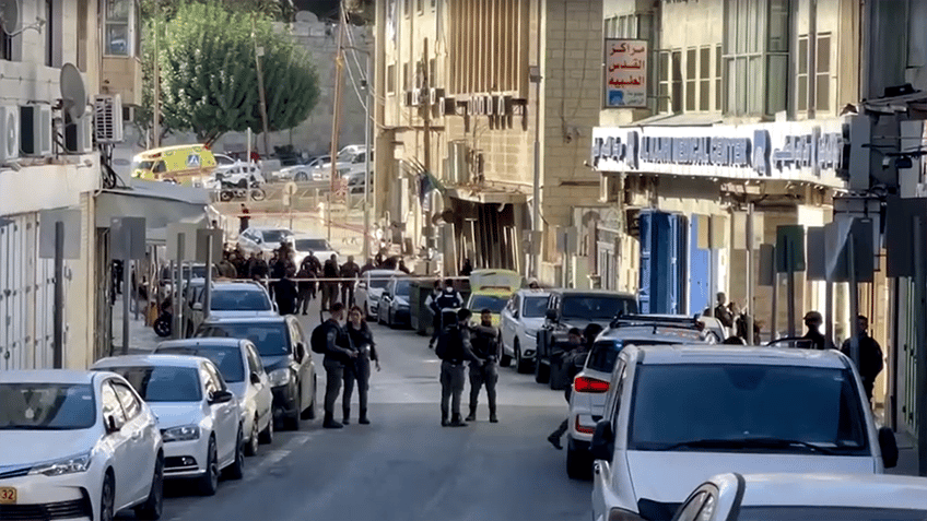 american israeli police officer stabbed to death in suspected terror attack near jerusalem