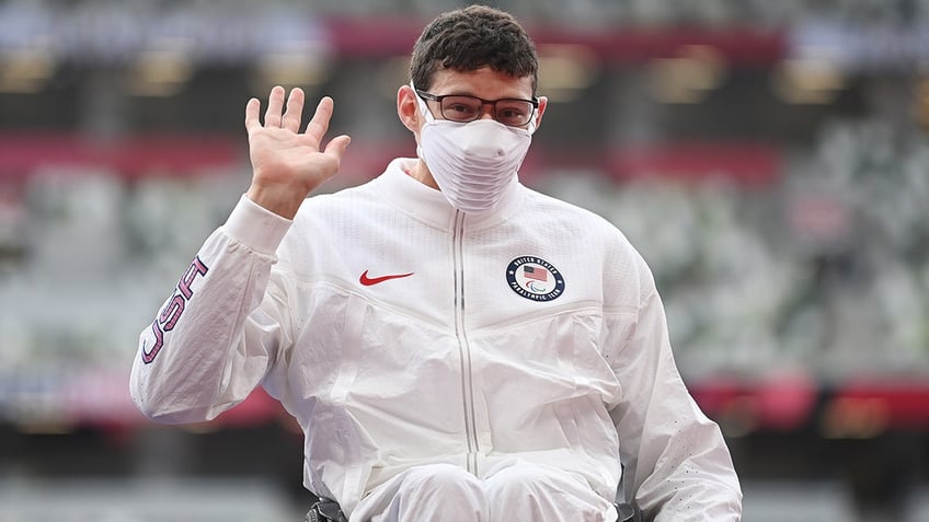 Daniel Romanchuk waves to the crowd