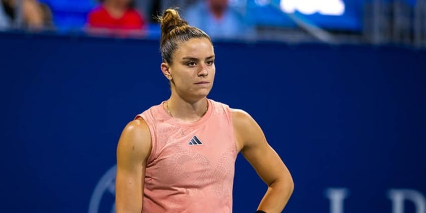 american tennis pro danielle collins tells maria sakkari to shut your mouth in heated exchange