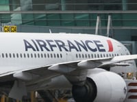 American woman on Paris to Boston flight dies in midair