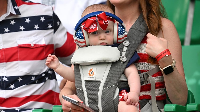 Young USA fan