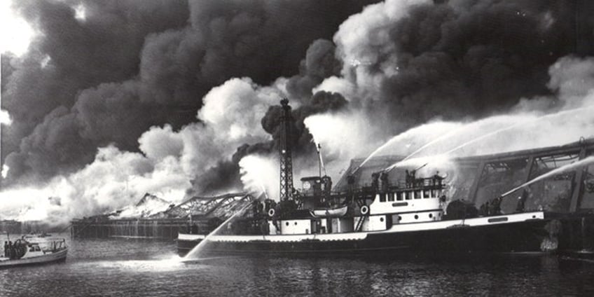 americas fireboat celebrates 85 years after storied career battling blazes protecting us homeland