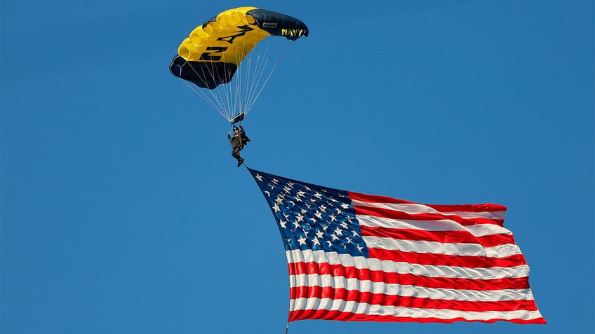 americas game takes center stage as army and navy square off for 124th time