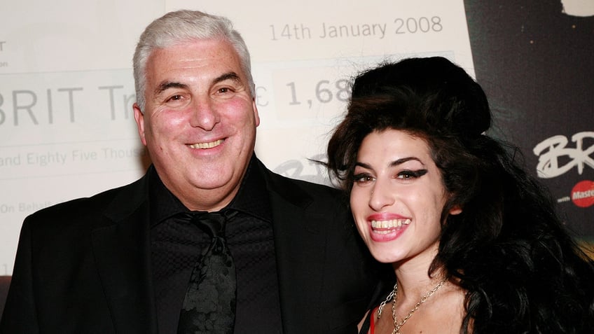 amy winehouse was not suicidal but hopeful about her future before death dad