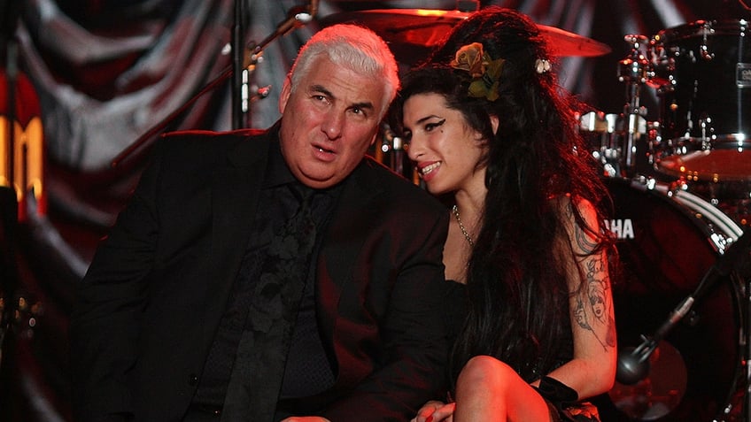 amy winehouse was not suicidal but hopeful about her future before death dad