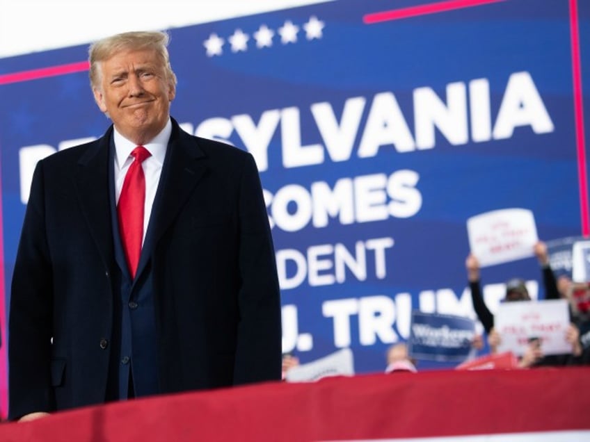 US President Donald Trump holds a campaign rally at HoverTech International in Allentown, Pennsylvania, October 26, 2020. (Photo by SAUL LOEB / AFP) (Photo by SAUL LOEB/AFP via Getty Images)