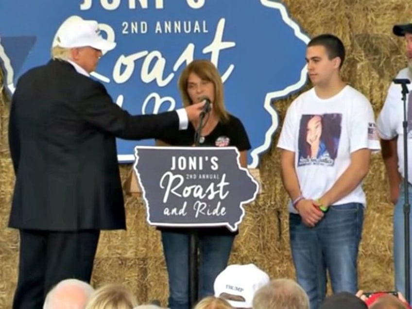 angel mom of sarah root murdered by illegal alien joins donald trump in iowa obama hillary let us down