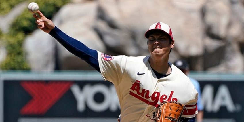 angels shohei ohtani suffers torn elbow ligament wont pitch again this season