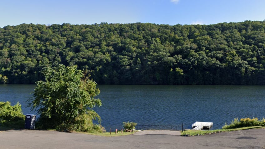 Lake Lillinonah waters, trees