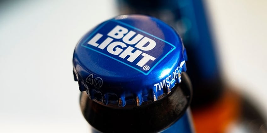 anheuser busch doozy earnings call showed bud light honchos havent learned lesson experts say