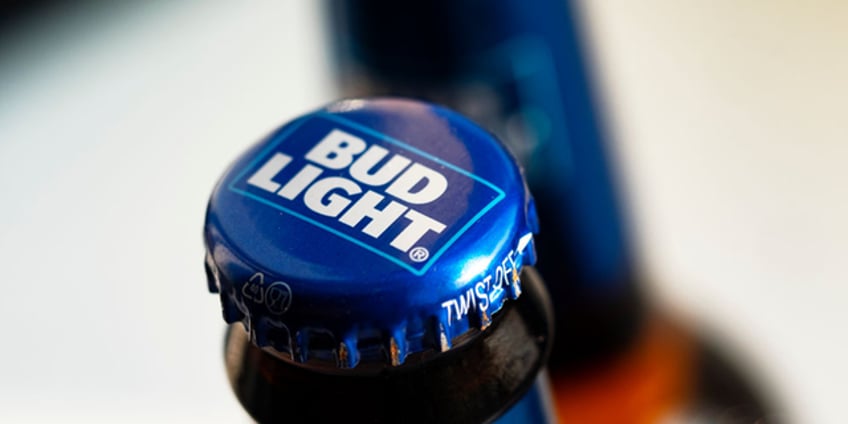 anheuser busch heir says ancestors would be rolling over in their grave over bud lights dylan mulvaney ad