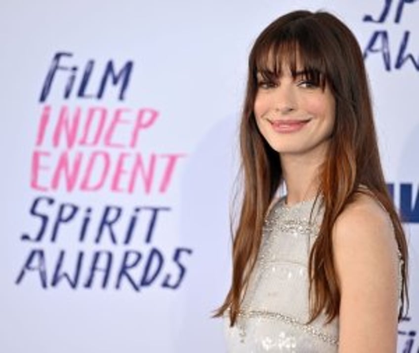 Anne Hathaway goes public about past miscarriage