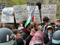 Anti-Israel Columbia student protesters stonewall, directing Fox News reporter to 'media team'