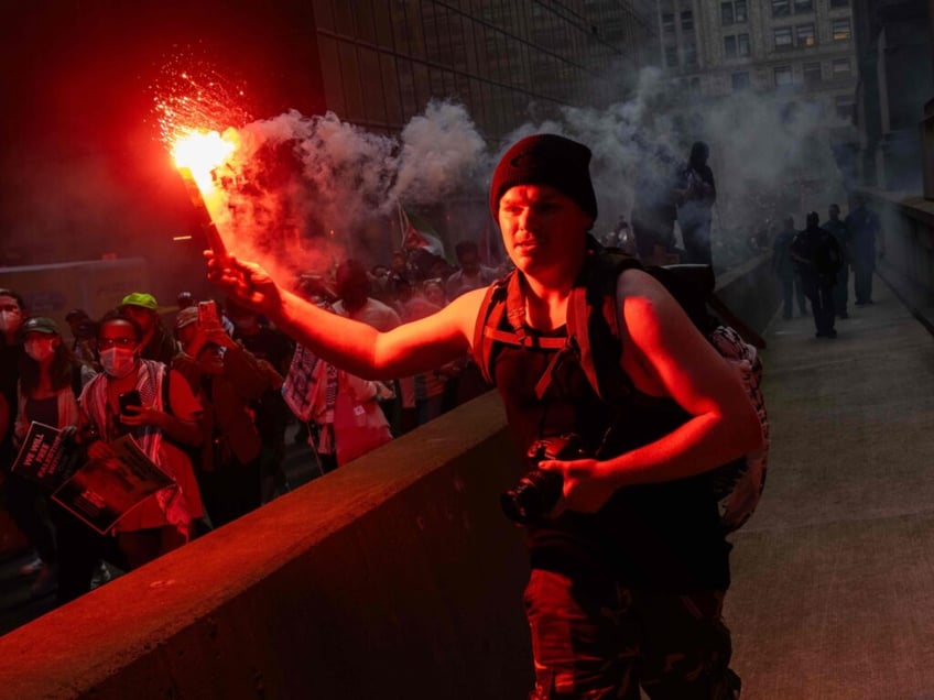 anti israel pro terror protest sets off smoke bombs at nyc march