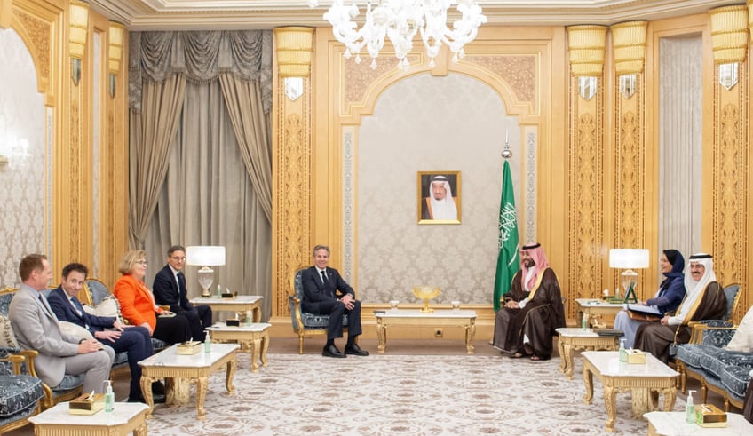 antony blinken meets saudi crown prince mbs demanding immediate ceasefire for hamas