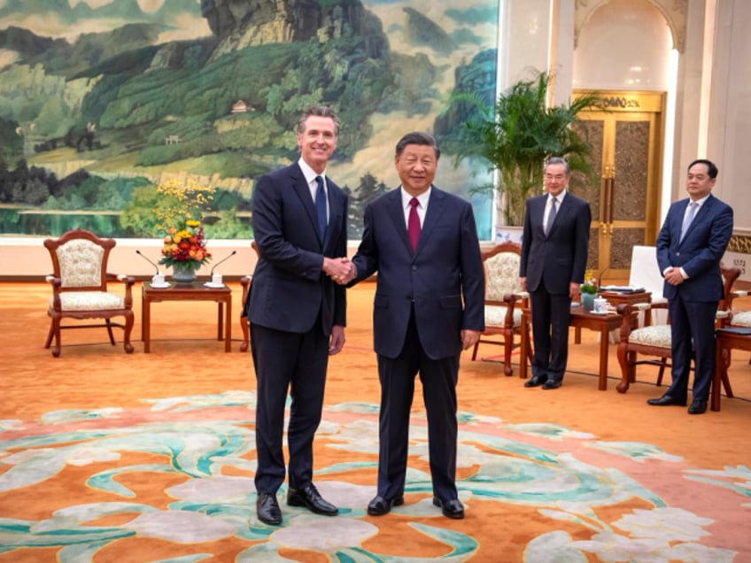 antony blinken yields dominant position to chinese foreign minister wang yi in washington talks