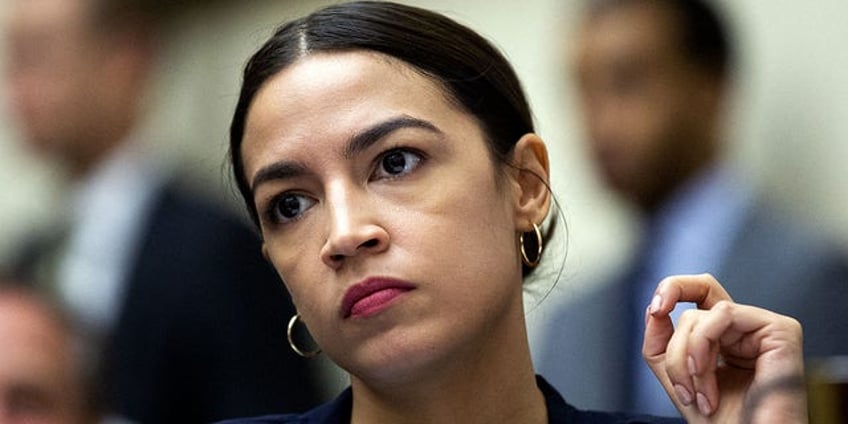 aoc maintained up to 50k in student loan debt while calling for its cancelation disclosures show