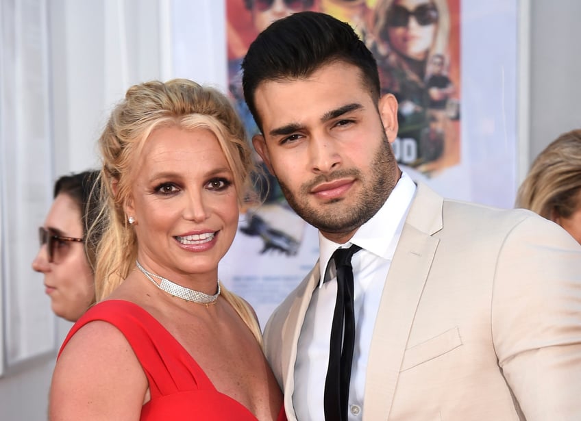 ap source britney spears husband files for divorce after 14 months of marriage