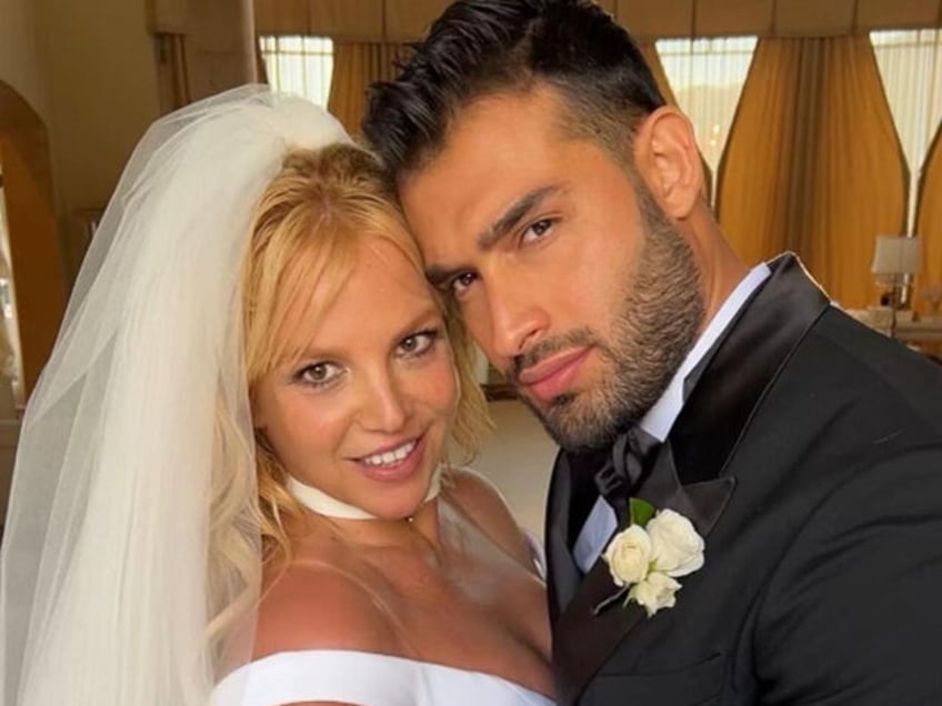 ap source britney spears husband files for divorce after 14 months of marriage