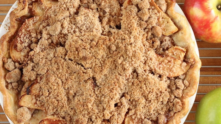 apple crumb pie for an iconic all american thanksgiving dessert try the recipe