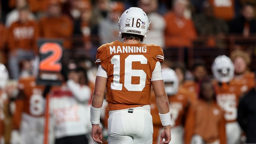 arch manning makes highly anticipated texas debut against red raiders crowd was buzzing