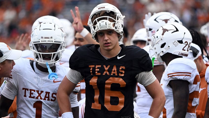 Arch Manning at the Orange-White game