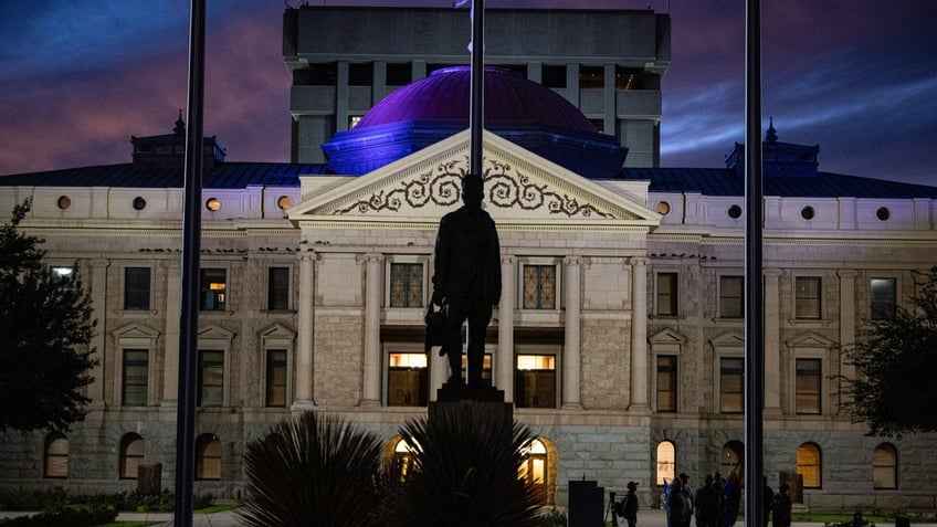 arizona governor mysteriously steps down for one day