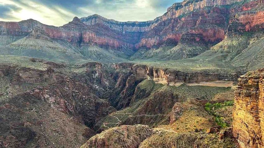 arizona hikers death on grand canyon trail marks 10th fatality at national park this year