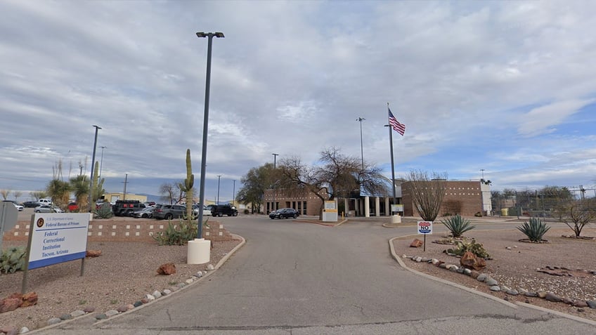 arizona inmate gun incident at derek chauvin prison reveals security risks