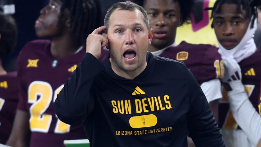 Kenny Dillingham on the sideline