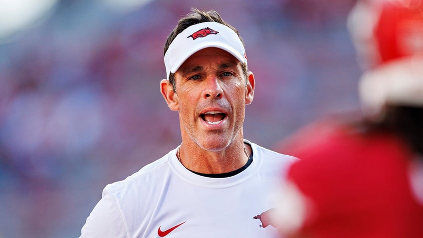 arkansas coach emailed students who criticized him following loss report