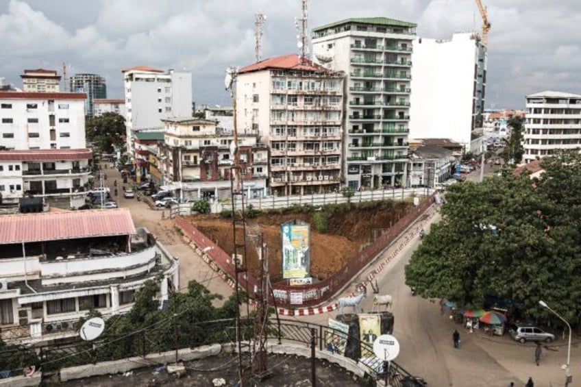 armed commandos take guinean ex dictator from prison