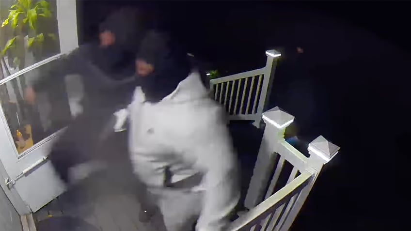 armed homeowner sends would be home invaders running for their lives video