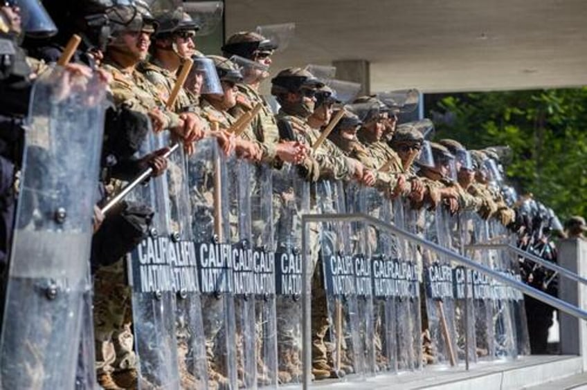 army general says marines may temporarily detain protesters in la