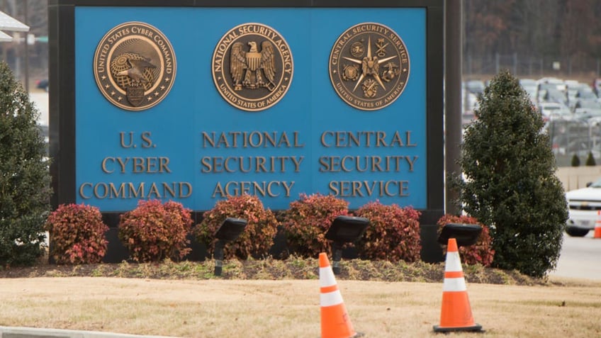 army vet admits trying to sell secrets to russia while working for nsa