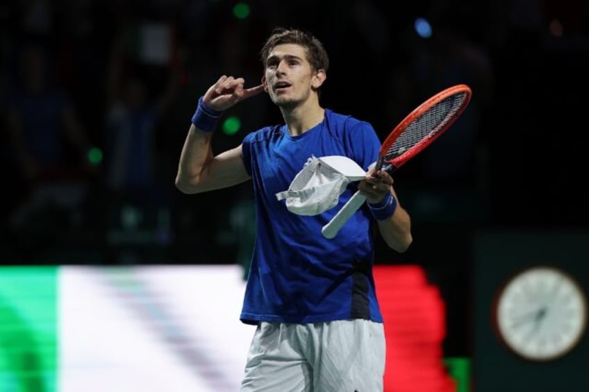 arnaldi snatches italy lead on australia in davis cup final