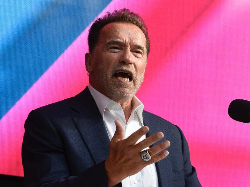 arnold schwarzenegger talks up leadership skills i would make a great president