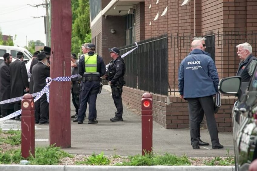 Fire broke out in the Adass Israel Synagogue when some congregants were already inside