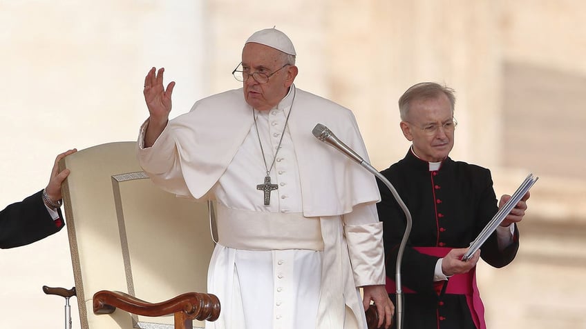 as pope francis calls for another day of fasting and prayer for peace in middle east faith leaders respond