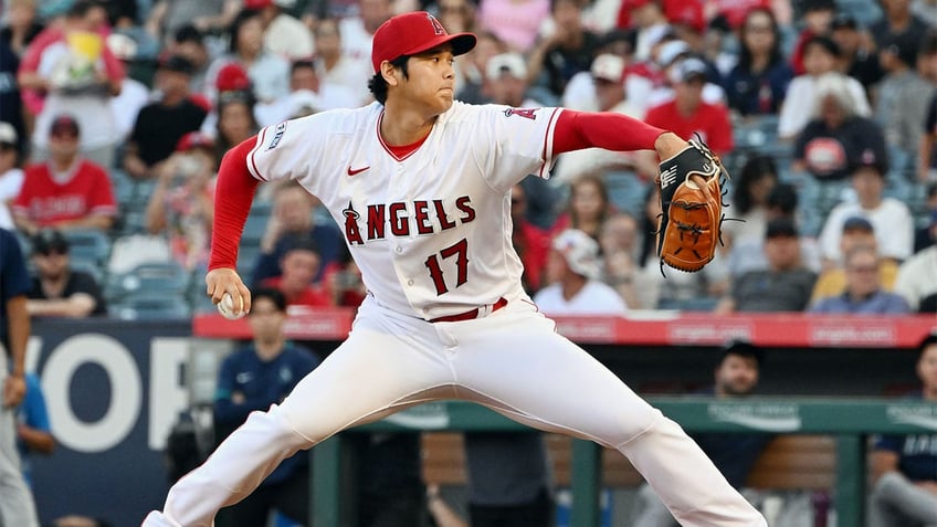 as shohei ohtani recovers from elbow surgery doctor offers glimpse into injury