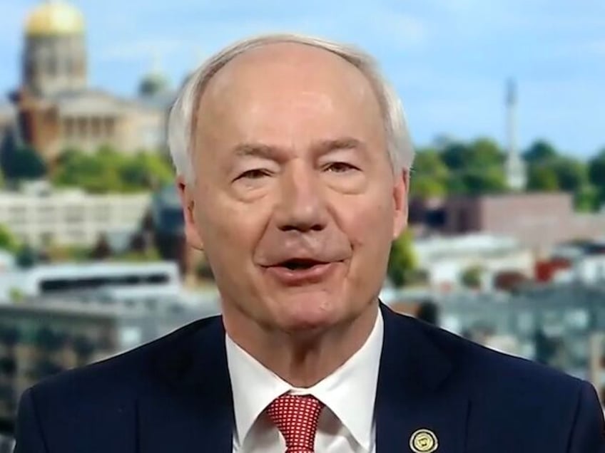 asa hutchinson again calls for trump to drop out after january 6 indictment