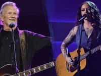 Ashley McBryde delivers moving acoustic performance in honor of Kris Kristofferson at the 2024 CMA Awards