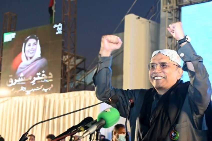 Asif Ali Zardari is set to become Pakistan's president for a second time on Saturday