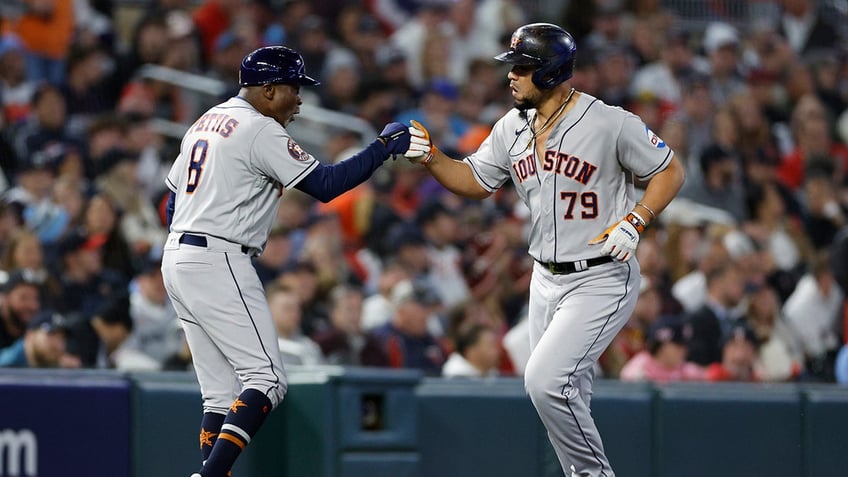 astros advance to 7th straight alcs after taking down twins