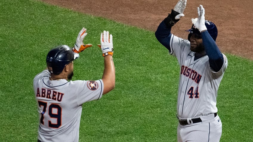 astros advance to 7th straight alcs after taking down twins