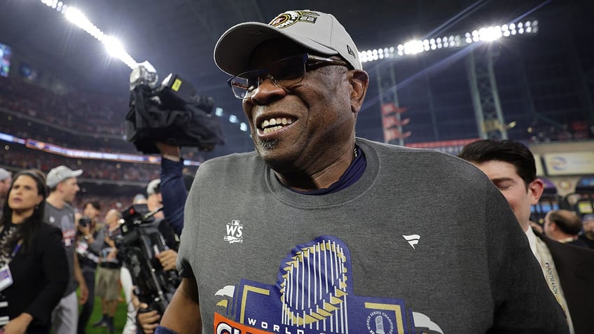 astros dusty baker plans to retire following alcs loss report