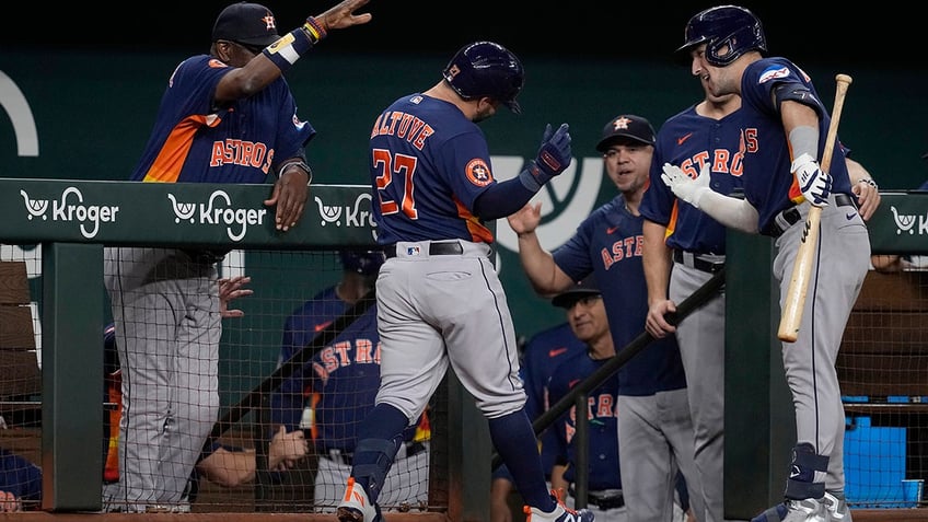 astros jose altuve hits 3 homers in 3 innings vs rangers