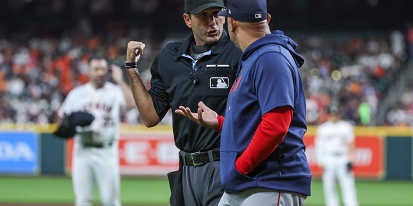 astros justin verlander tells red sox manager to f off in brief spat