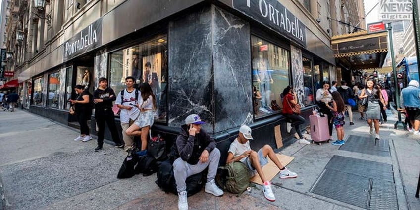 asylum seekers sleep on new york city sidewalk with manhattans roosevelt hotel at full capacity